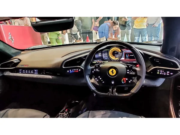 ferrari 296 gtb 296-gtb-30-petrol interior